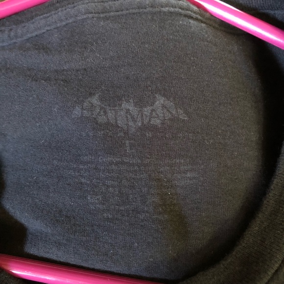 Batman's Harley Quinn Tshirt. Black with Harley Quinn in Red White and Black. L - Picture 8 of 10